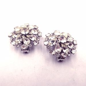 Vintage Weiss Rhinestone Clip-On Earrings